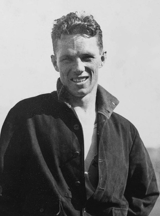 640px-Jim_Carlton_1932.jpg