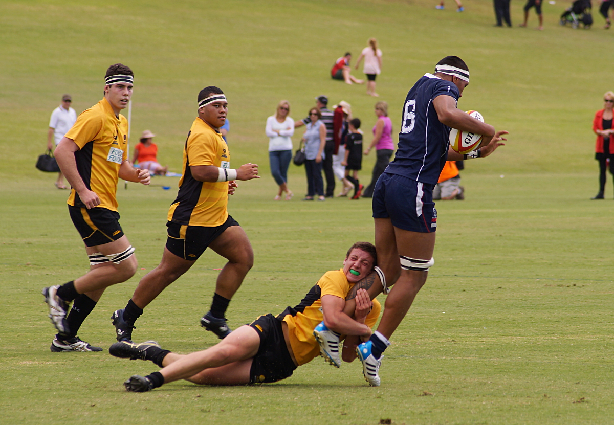 Jooste-tackle-small.JPG