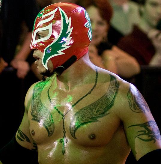 Mysterio_RAW_800.jpg