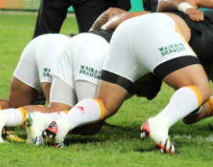 Tameifuna (right) - scored arsey try