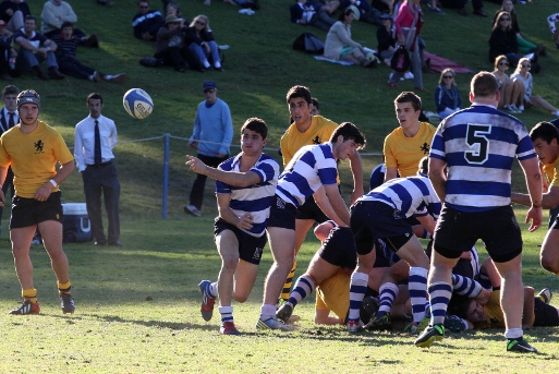 Bill Freeman clears the ruck