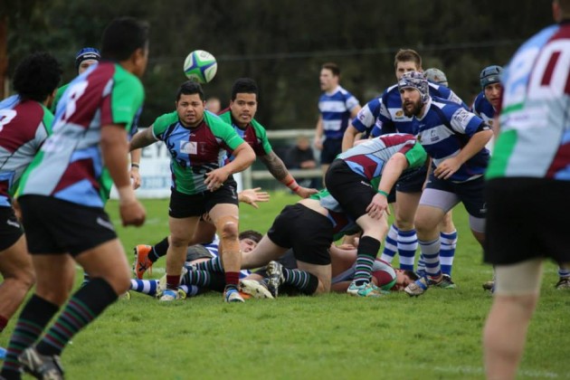 Hobart Harlequins halfback Fale Atileo spreading the ball wide