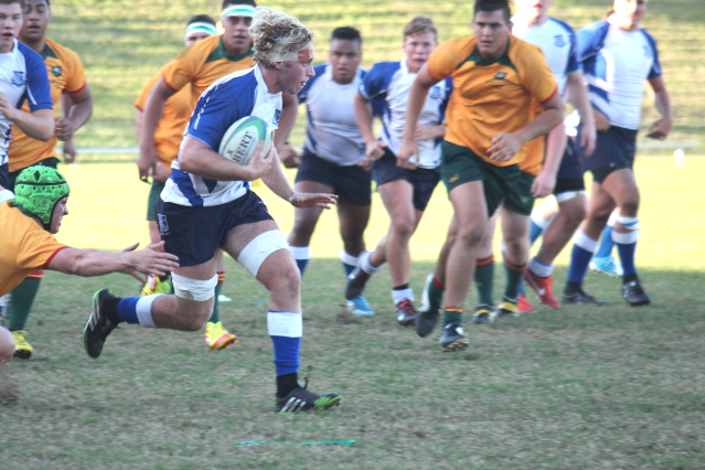 Jack Hayson off the scrum