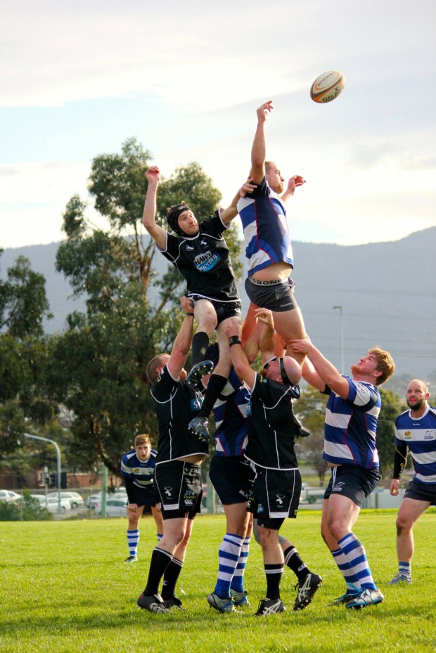 Taroonas Chris Thomson battles with Glenorchys Josh Dorahy in a lineout