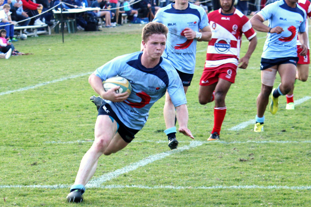 Henry Hutchison scoring last try