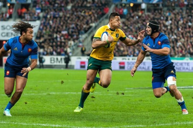 Australian fullback, Israel Folau running at the French line.