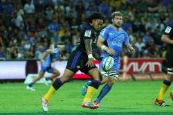 Ma'a Nonu Hurricanes v Force 2015 Kick