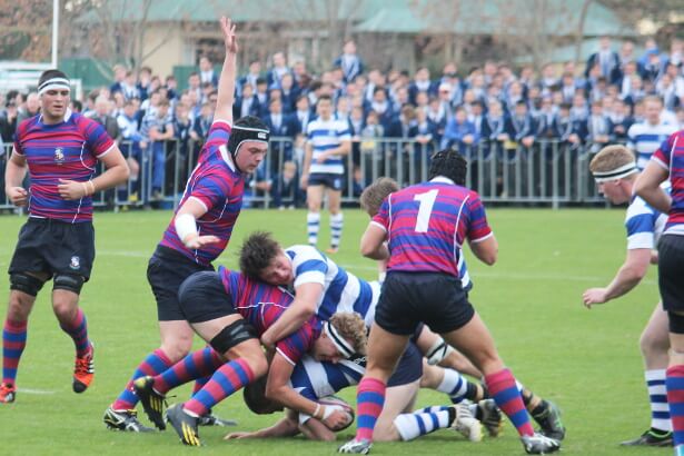 Tom Leaver nabs View ball 