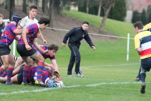 Tom Wright dots down on the line