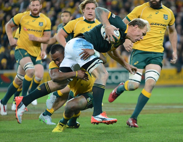 Wallabies v South Africa Tevita Kuridrani tackled Skulk Burger