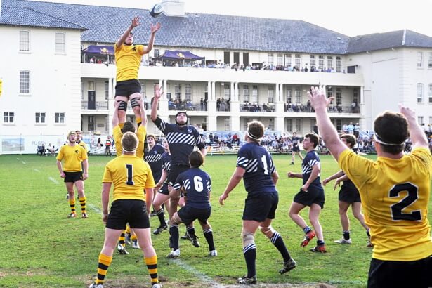 Dylan Woods throws to the lineout for Scots