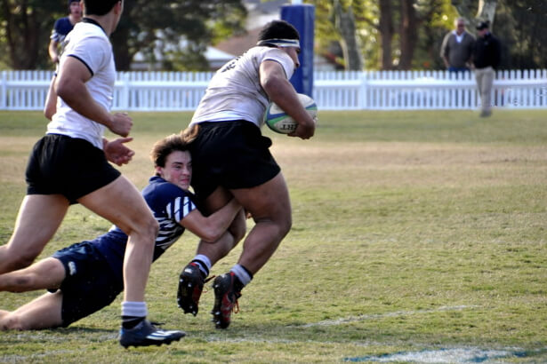 Lachie Patrick grabs Teu Atiola