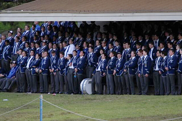 Iggies boys cheering their team