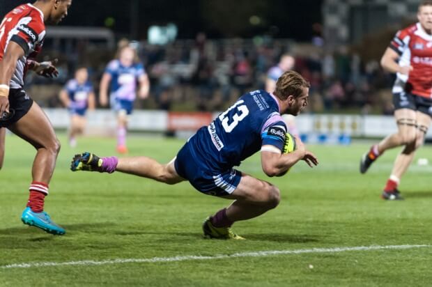 Melbourne Rising centre, Dom Shipperley scores one of his team's two tries.