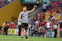 Ed Quirk acknowledges the Suncorp Crowd in his return as a Sunwolf