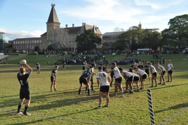 Collard throws to the lineout