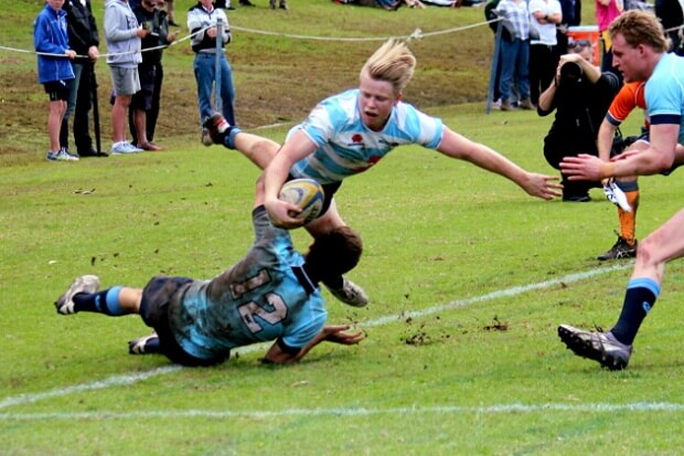 No try - Nick Wilkinson takes Jack Veitch into touch