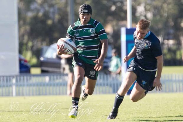 Fullback Solomon Stone breaks the line (Holly Hope Photography)