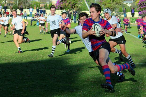 Matt McTaggart on the way to a try