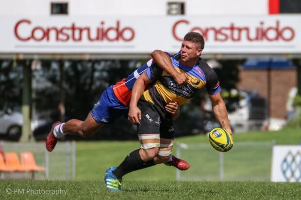 Brynard Stander looks to offload (again).