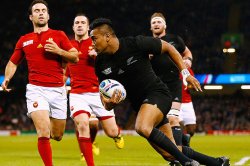 Julian Savea in action in 2015 Rugby World Cup v France