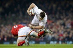 Jack Clifford tackled by Ken Owens