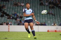 Israel Folau flicks the pill, but we all know he should've taken it himself.