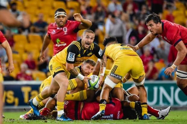 TJ Perenara clears the ball