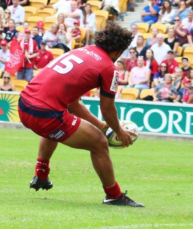 Karmichael Hunt scores his second try of the match