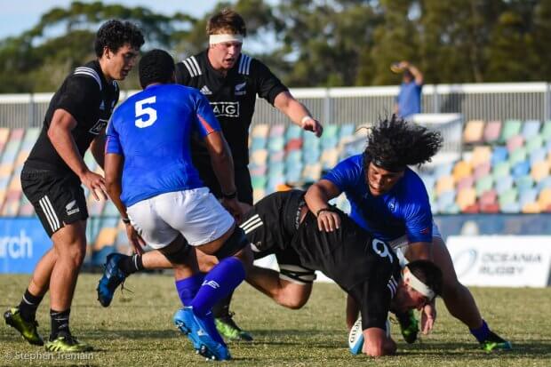 Samoan prop Afioga Ielemia poubces on Luke Jacobson