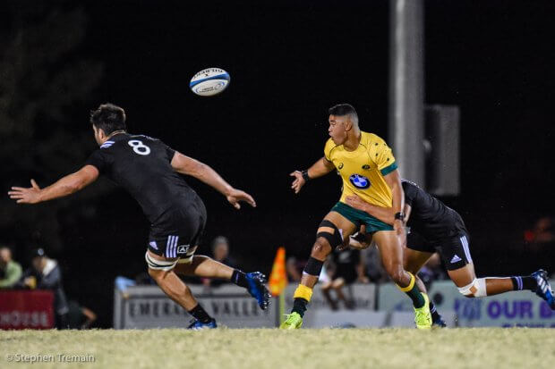 Semisi Tupou offloads