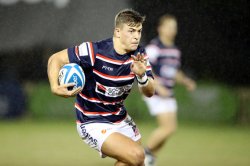 Tom Pincus runs with the ball (Image Credit: Paul Seiser/SPA Images)