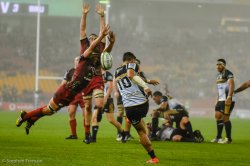 Adam Korczyk launches himself at a Wharenui Hawera clearance