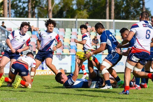 Liam Wright pops the ball for Chris Feaui-Sautia to score