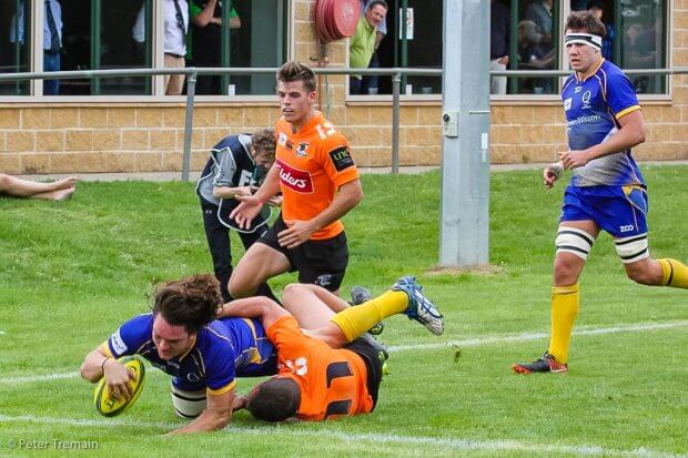 Michael Gunn capitalises on a scrappy NSW Country lineout