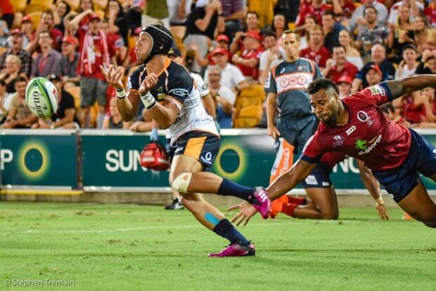 Christian Lealiifano clears the ball from his own in-goal