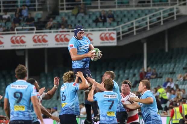 Rob Simmons with the lineout.