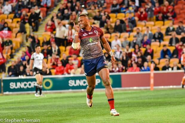 Eto Nabuli scores his second try in his last game for the Queensland Reds 