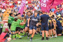 James Slipper and Folau Fainga'a  run on 