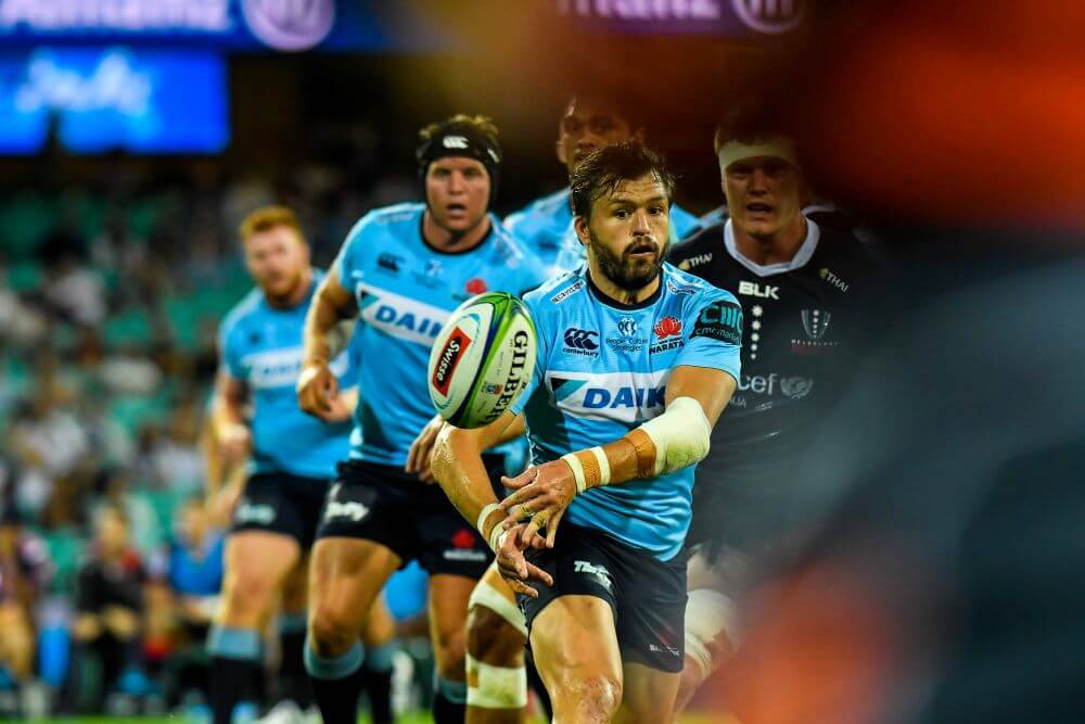 Adam Ashley-Cooper passes Waratahs v Rebels 2019 (Credit Keith McInnes)