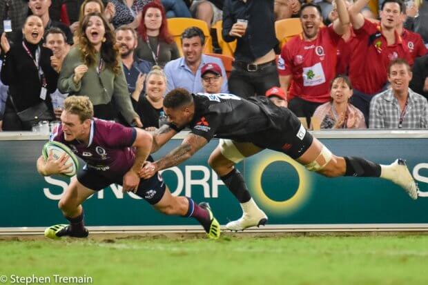 Bryce Hegarty scores for the Queensland Reds 