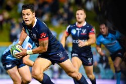 Matt Toomua looks for space Waratahs v Rebels Super Rugby 2020 (Credit - Keith McInnes Photography)